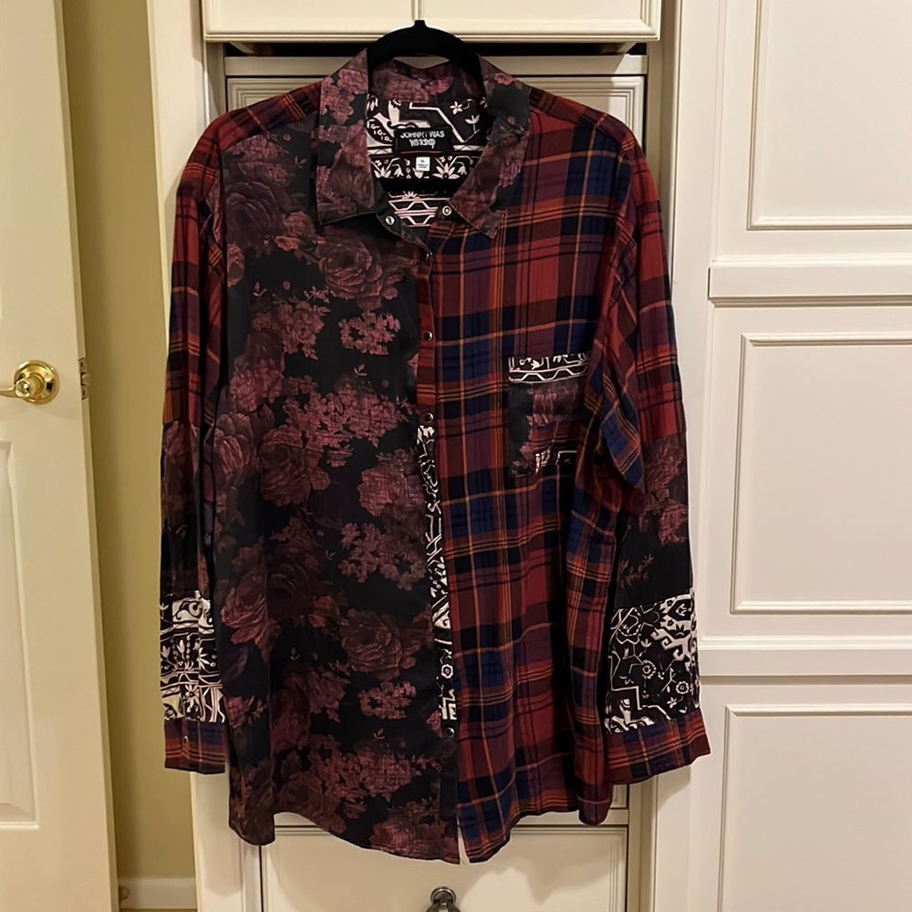 Johnny Was button down blouse Size XL